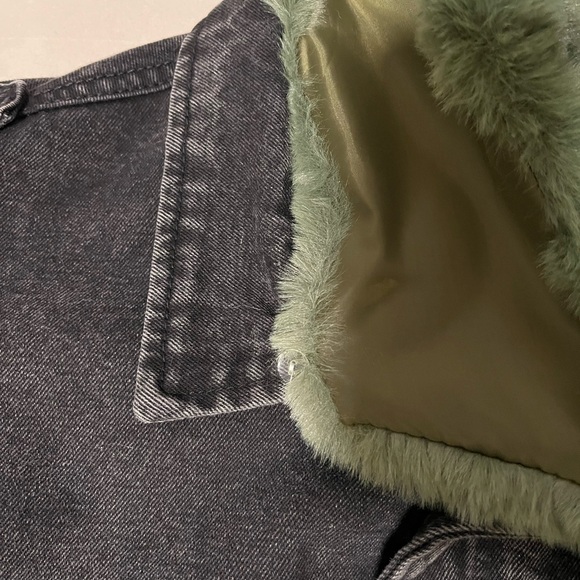 Oversized Denim Chic Jacket! - Picture 5 of 5